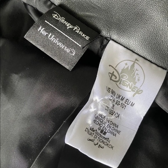 Disney Cruella Live Action Faux Leather Jacket Her Universe - Picture 11 of 11